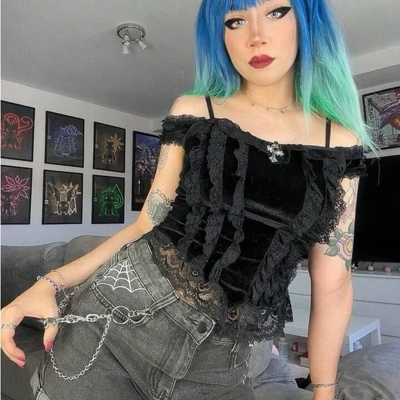 ROMWE Goth Gothic Palace Style Cross Lace Trim Velvet Off Shoulder Top Sz. M - Picture 13 of 13